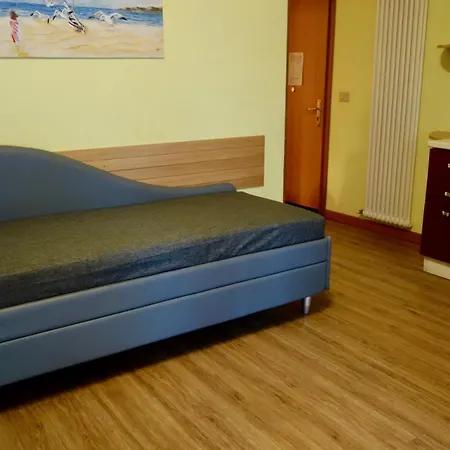 100mt Dal Mare * ريميني